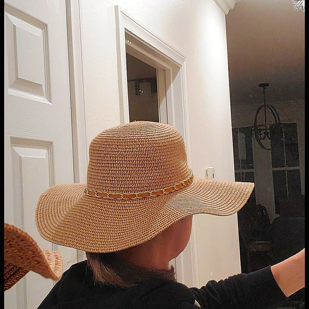 Floppy hat - Picture 2 of 2